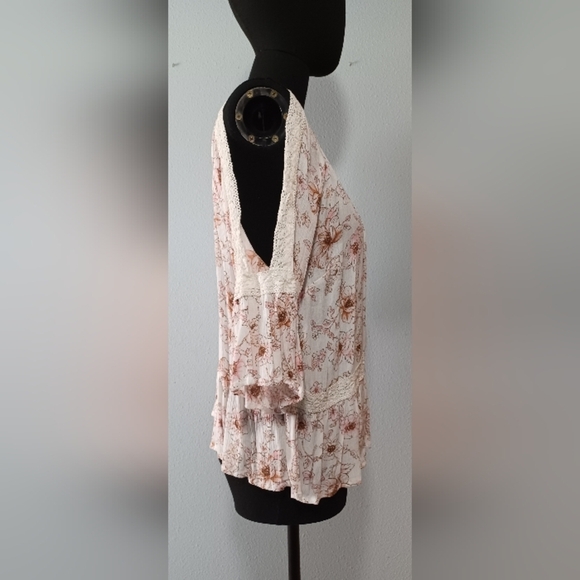 🍒 Bebop Floral Lace Trim Blouse - Picture 2 of 11